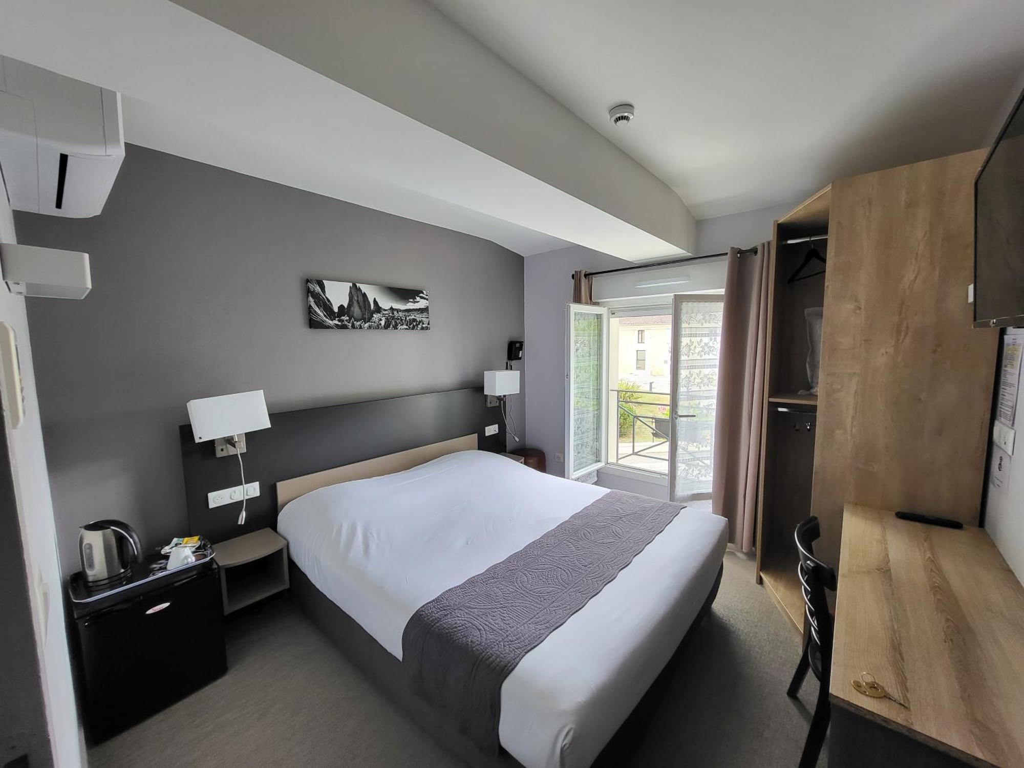 Auberge Des Lacs Bleus Clérac 객실 사진
